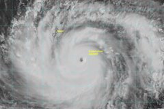Supertyfoon Mawar raast over Guam