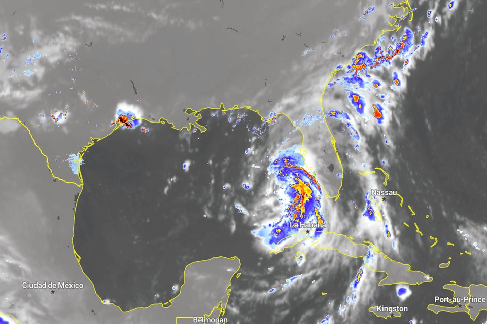 Orkaan Debby stevent af op Florida