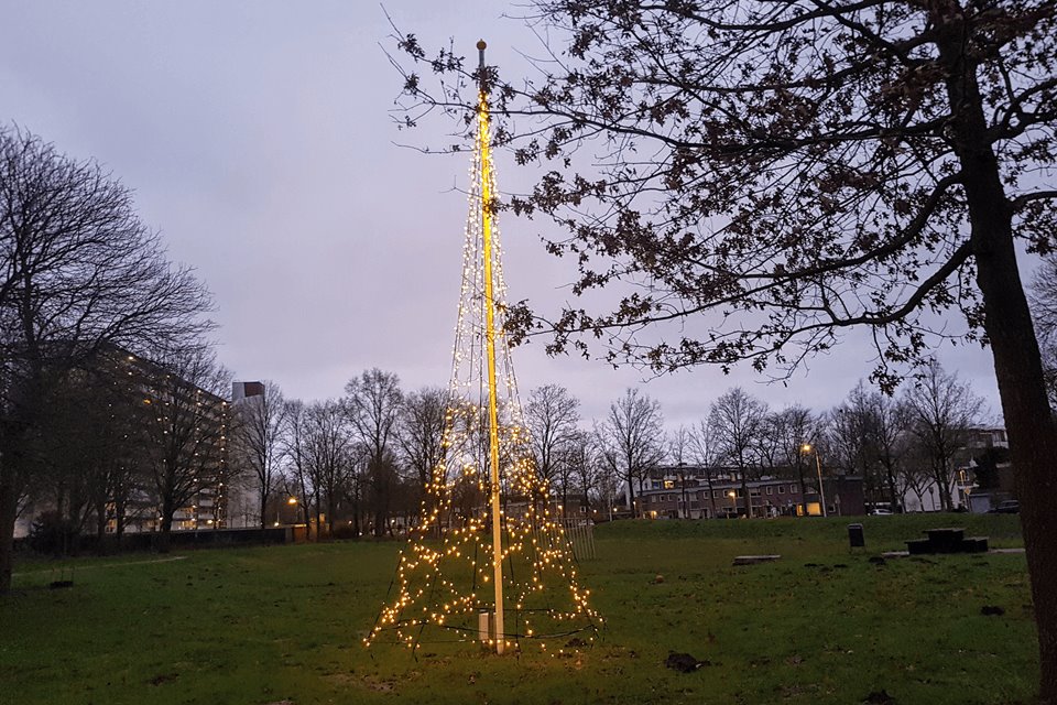 Modelbespreking: het zijn de donkere dagen voor kerst