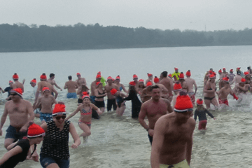 Bibberen bij nieuwjaarsduik