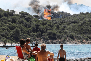 Hevige natuurbranden in Zuid-Frankrijk