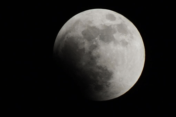 Dinsdag: gedeeltelijke maansverduistering