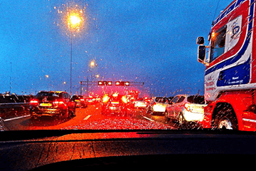 Flinke regenval tijdens ochtendspits