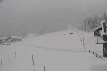 Alpenweer: Al flink wat sneeuw