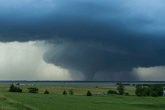 Tornado laat litteken achter in Amerikaans landschap