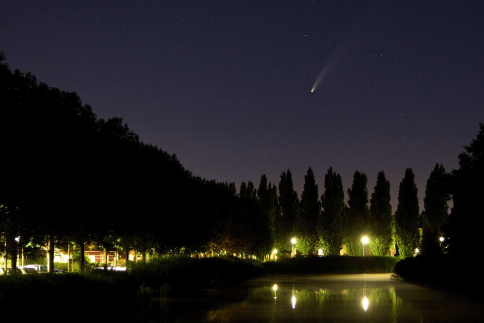 Komeet Neowise zichtbaar boven Nederland (FOTO UPDATE)