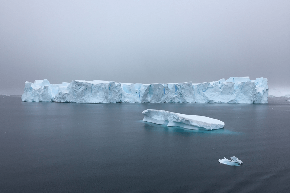 Oppervlak zeeijs Noordpool recordklein voor midden juli