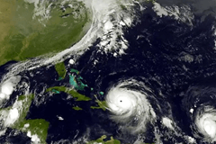 Twee orkanen komen mogelijk tegelijk aan land 
