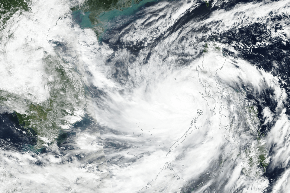 Tyfoon Molave op weg naar Vietnam